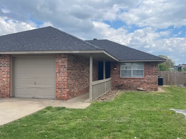 1911 S 18th St, Rogers, AR 72758