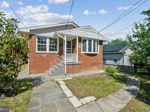 1112 51st Pl NE, Washington, DC 20019