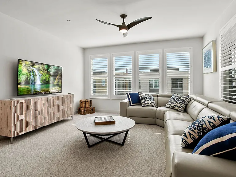 321 Doheny Way — Photo 6