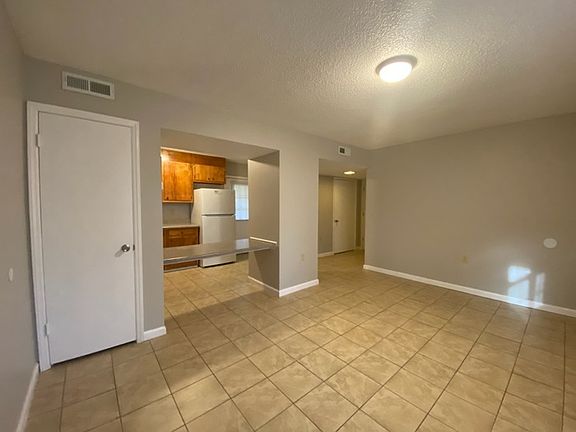 5th image of 104 Clearview Ct #18