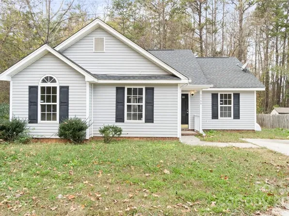 1166 Summit Hills Dr, Charlotte, NC 28214