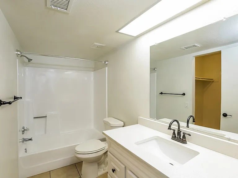 6933 W Nicolet Ave — Photo 11
