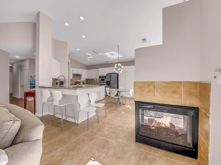 67361 N Laguna Dr — Photo 11