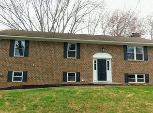 831 Crest Forest Rd, Knoxville, TN 37923