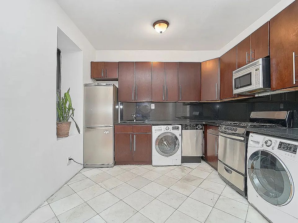1st image of 243 E 18th St APT 1