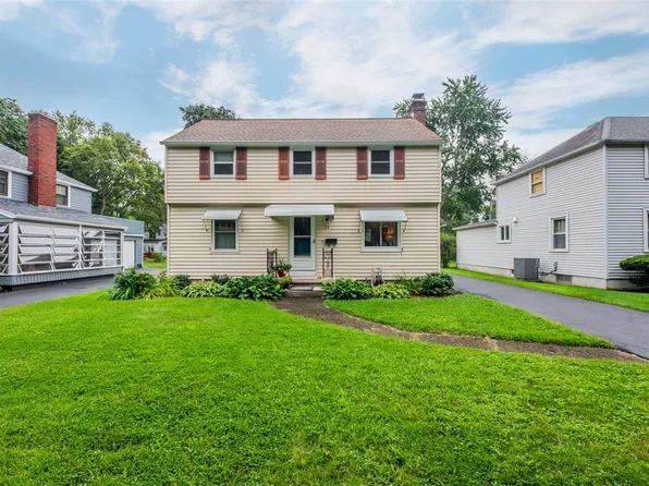 34 Hampshire Dr, Rochester, NY 14618
