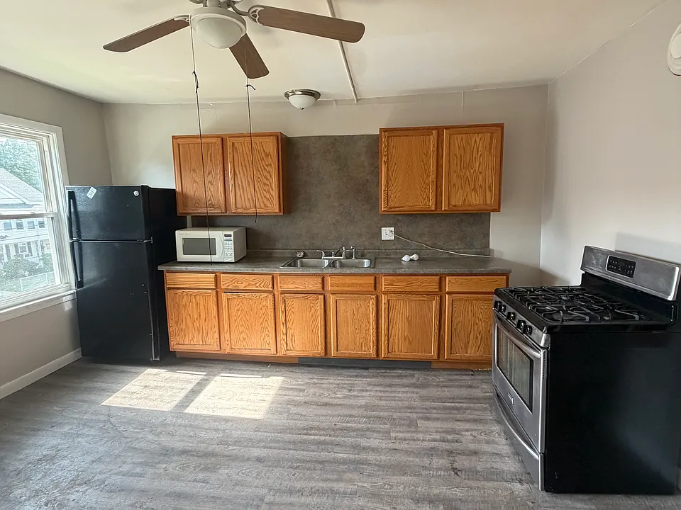 64 Roland St #2