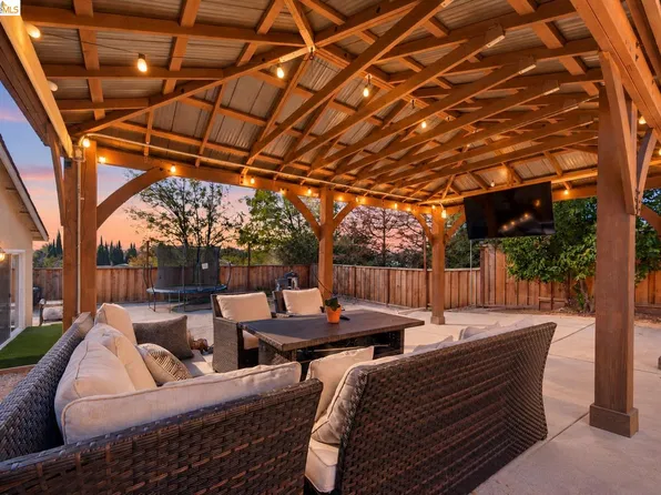 907 Badger Way, Antioch, CA 94509