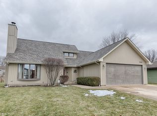 700 Donna Ave, Aurora, IL 60505