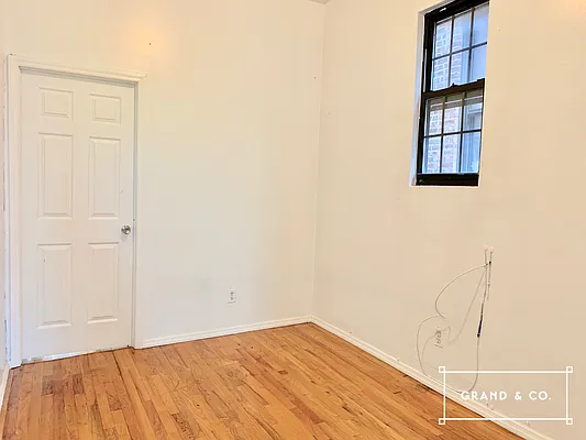 Rented by Grand & Co. | media 8