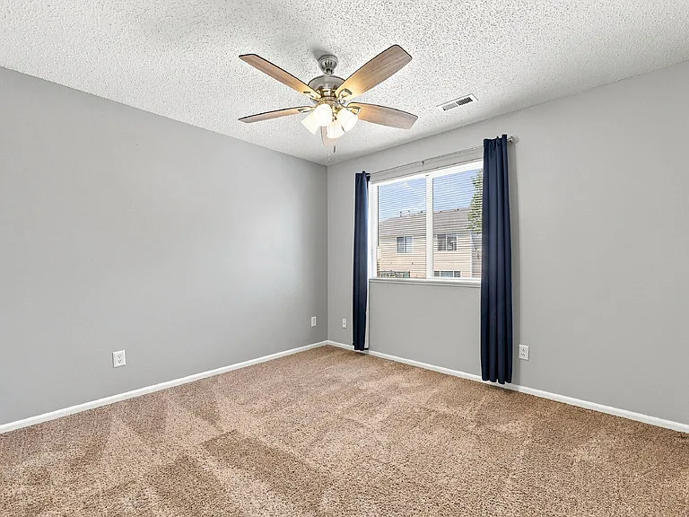 9468 Pony Gulch Way — Photo 23