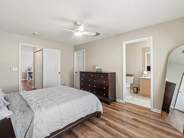 9911 Porta Leona Ln — Photo 17