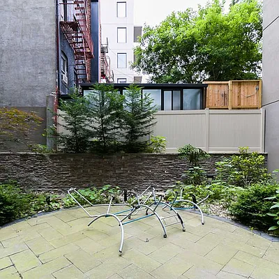 Rented by Nooklyn NYC LLC | media 51