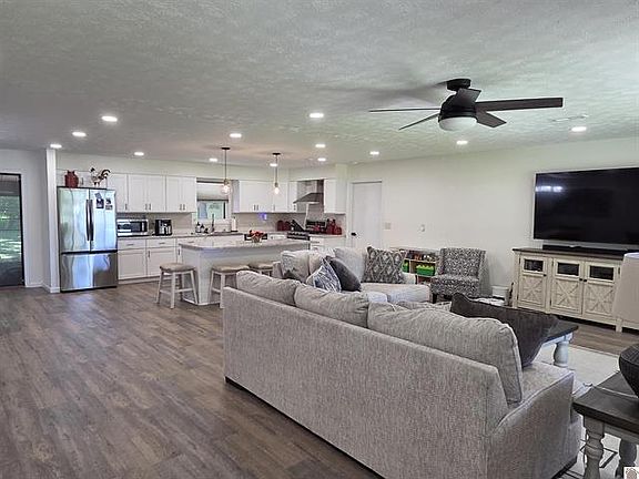5th image of 142 Hancock Ln