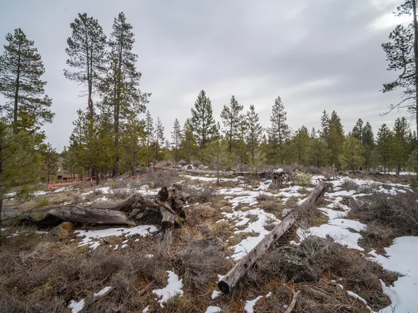 57624 Red Alder Ln #7, Bend, OR 97707