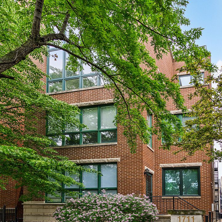 1st image of 1711 N Sheffield Ave #2