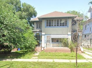 3332 Gillham Rd, Kansas City, MO 64109