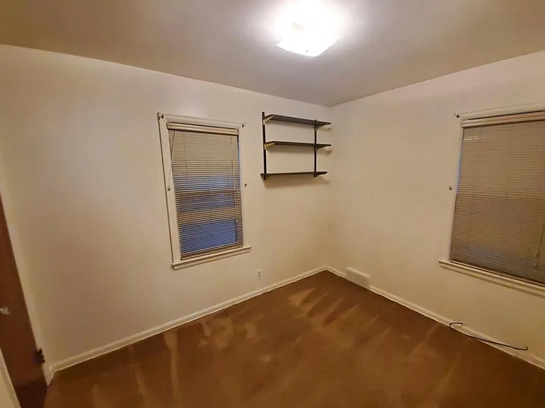 3906 Brown St — Photo 7