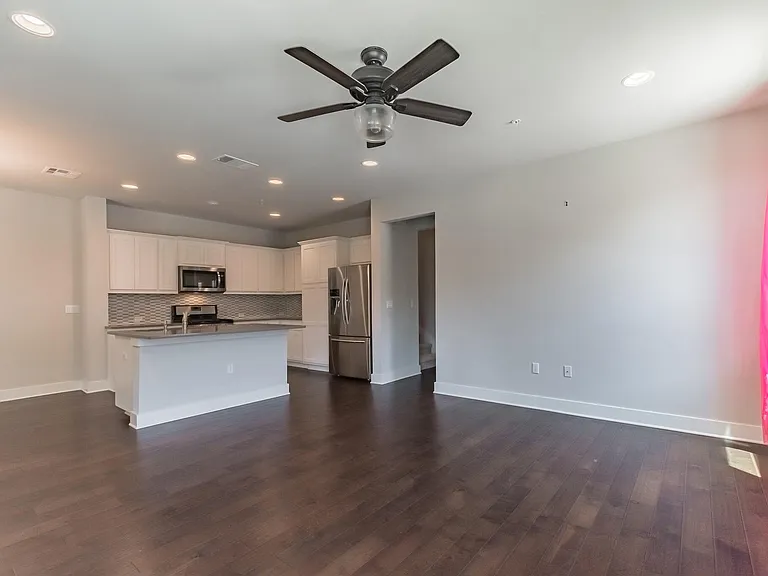 13800 Lyndhurst St #221 — Photo 9