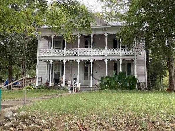 804 Main St, Huntland, TN 37345