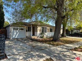 17823 Collins St, Encino, CA 91316