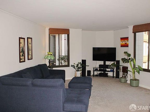 3rd image of 150 Lombard St #308