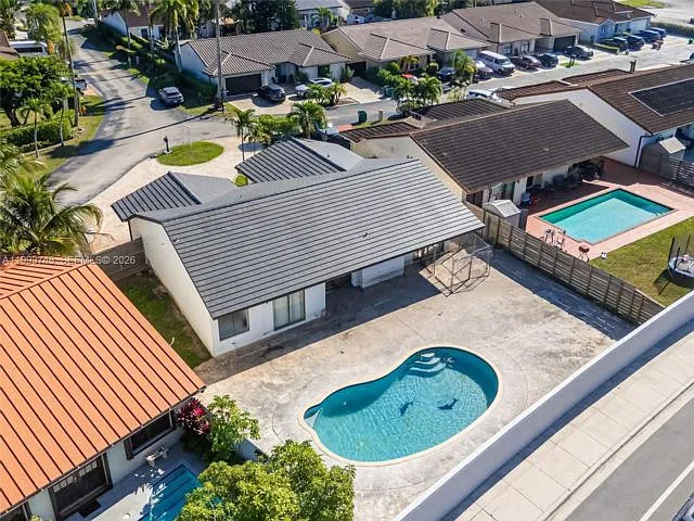 10290 SW 145th Pl — Photo 11