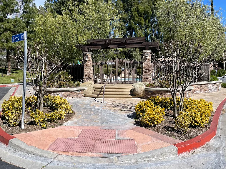 23137 Cheyenne Dr — Photo 28