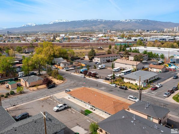 2580 E St APT 4, Sparks, NV 89431