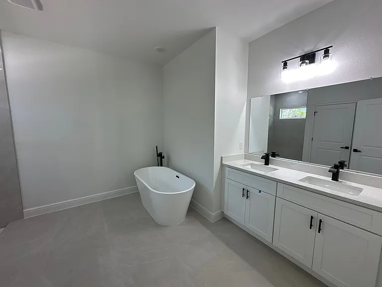8165 N Santos Dr — Photo 9