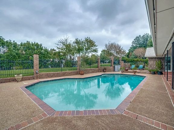 pool impeccably maintained by weekly pool service