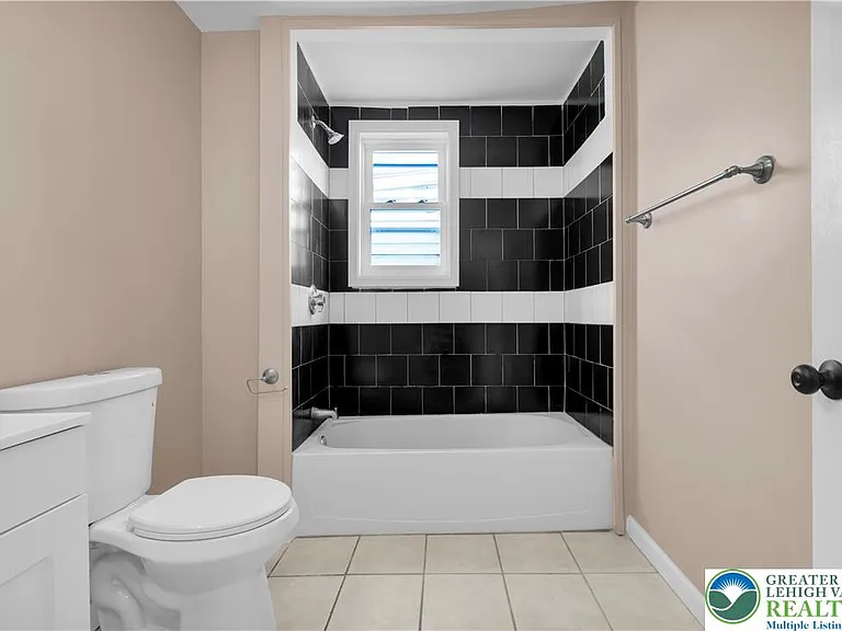 1500 Washington St #3 — Photo 9