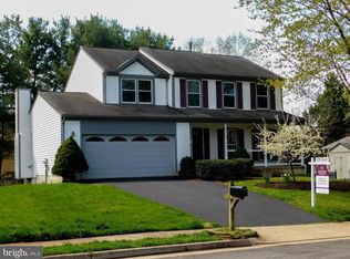 10085 Greenleaf Dr, Manassas, VA 20110