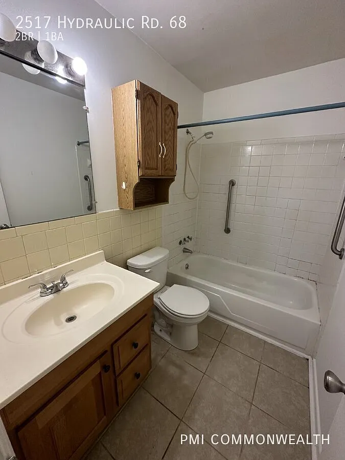 2 Bed / 1 Bath Apartment (Available Now) — Photo 3
