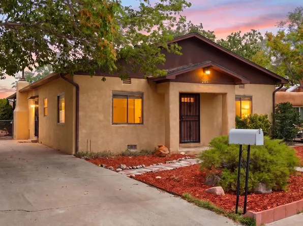 205 Natalie Ave NW, Albuquerque, NM 87107