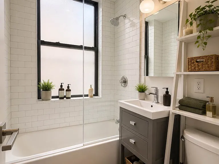 147 Christopher St #2 — Photo 9