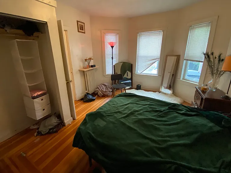 92 Lowell St #1L — Photo 6