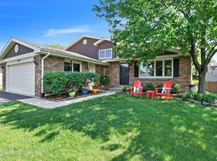 517 Quigley St, Mundelein, IL 60060