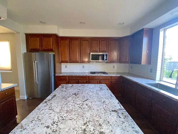 875 Sienna Park Dr — Photo 10