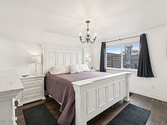 4th image of 2673 Turquoise St
