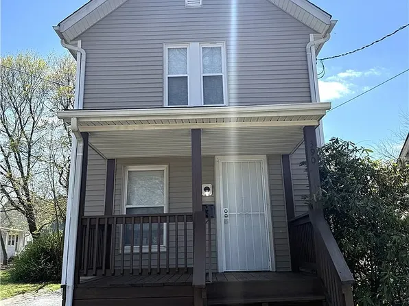 390 Cole Ave, Akron, OH 44301