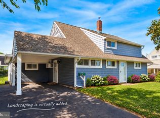 87 Wildflower Rd, Levittown, PA 19057