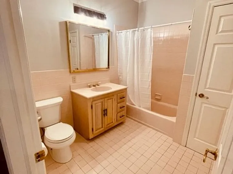 500 Manor House Ln — Photo 44