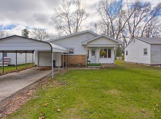 724 E Patton St, Paxton, IL 60957