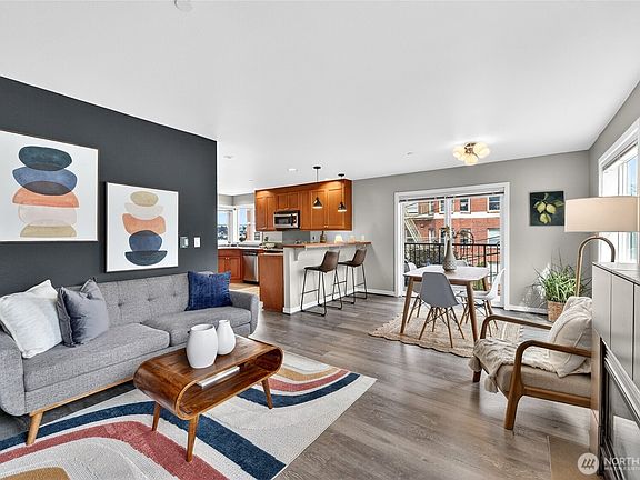 2nd image of 321 E Thomas Street #303