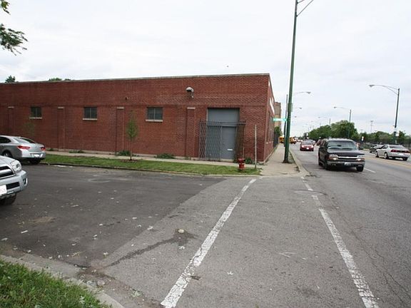 2nd image of 1234 N Cicero Ave