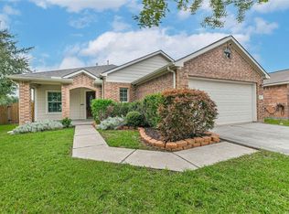 752 Spoonbill Ln, La Marque, TX 77568