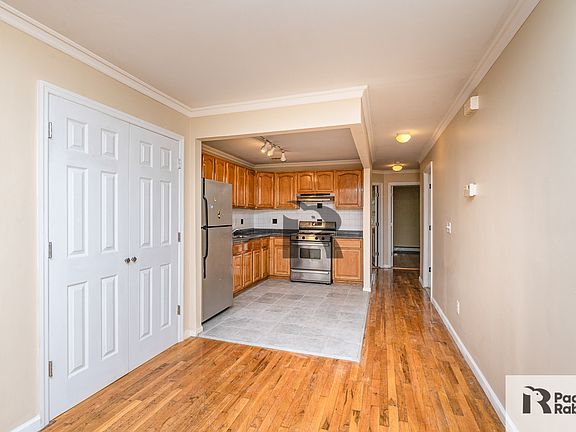 4th image of 608 Sterling Pl #2F