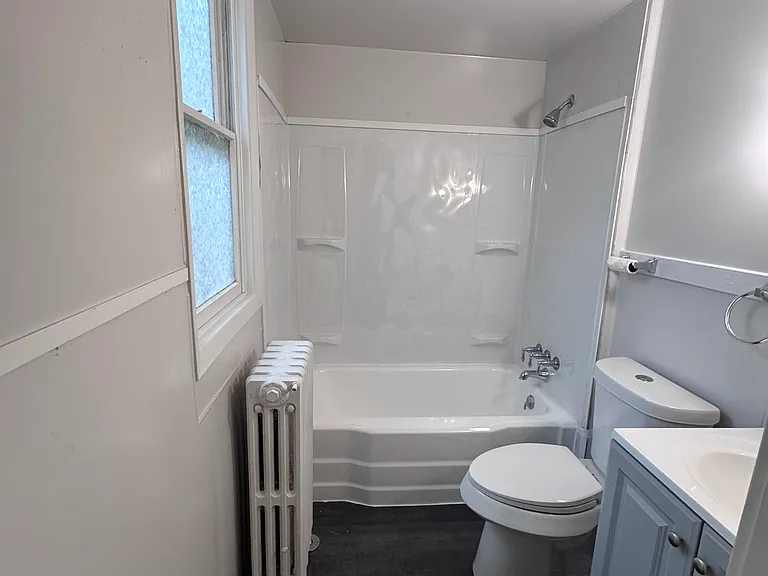118 Barnard St #1 — Photo 8