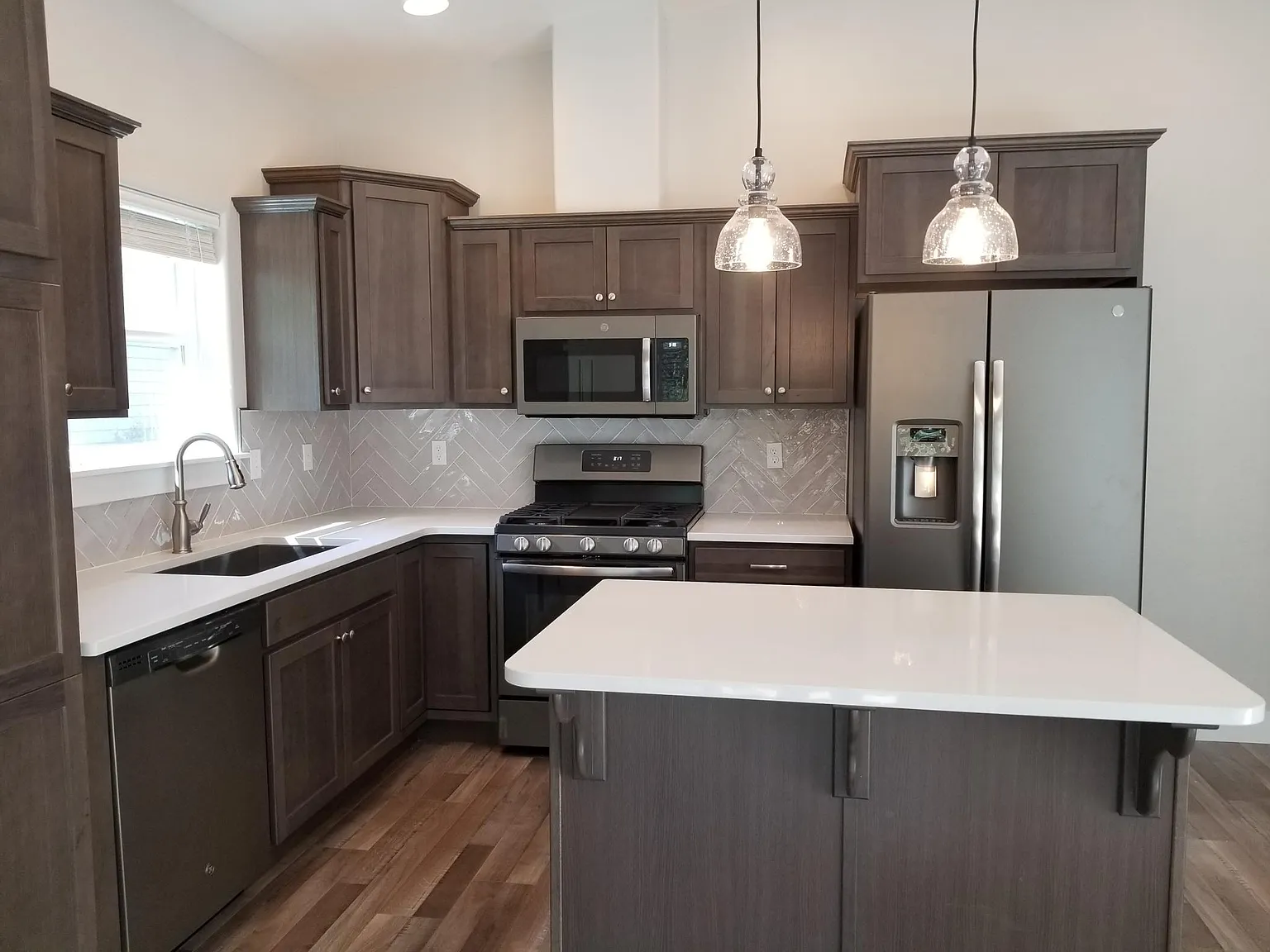 2 bed, 1000 sqft, $2,500 — Photo 4